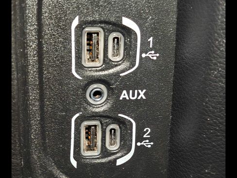 Used 2021 RAM 1500 Laramie AWD/4WD image 50