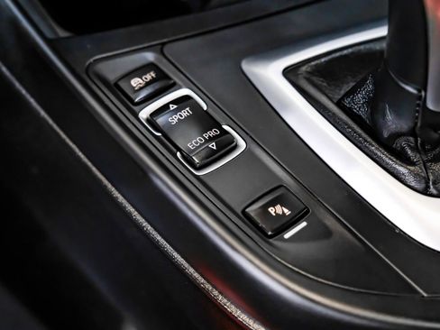 Used 2016 BMW M235i xDrive Coupe image 29