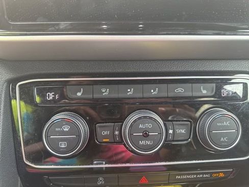 Used 2023 Volkswagen Atlas Cross Sport SE image 10