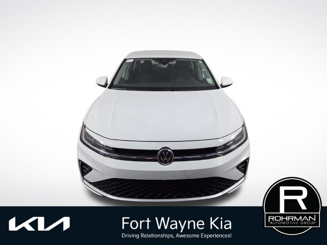 Used 2025 Volkswagen Jetta S FWD image 3