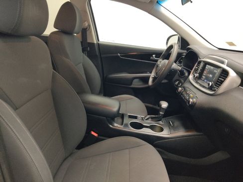 Used 2019 Kia Sorento L image 21