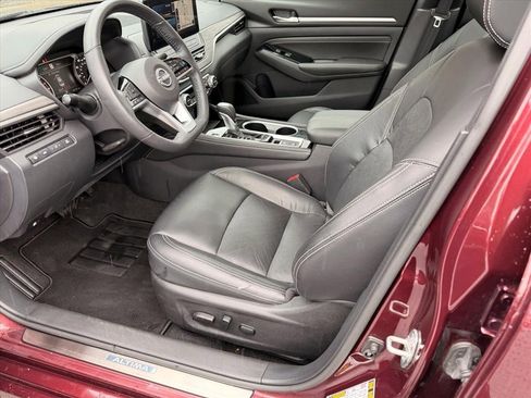 Used 2023 Nissan Altima 2.5 SL image 5