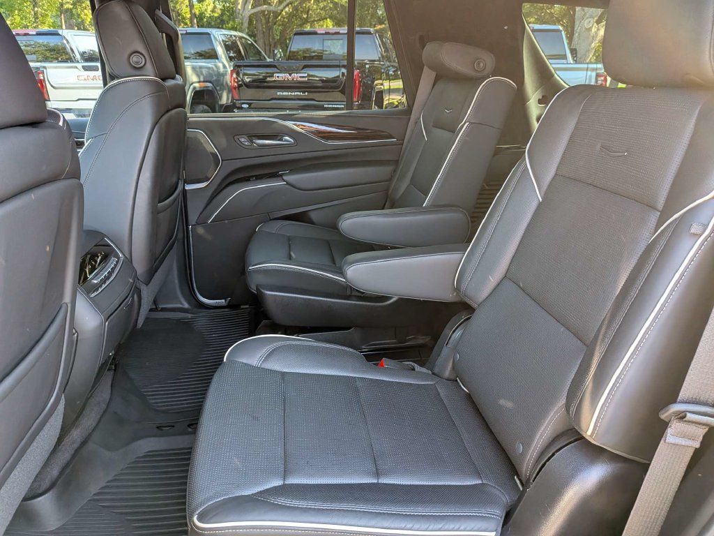 Used 2022 Cadillac Escalade Premium Luxury w/ Performance Package RWD image 15
