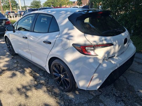 Used 2021 Toyota Corolla SE w/ Carpet Mat Package (TMS) FWD image 5