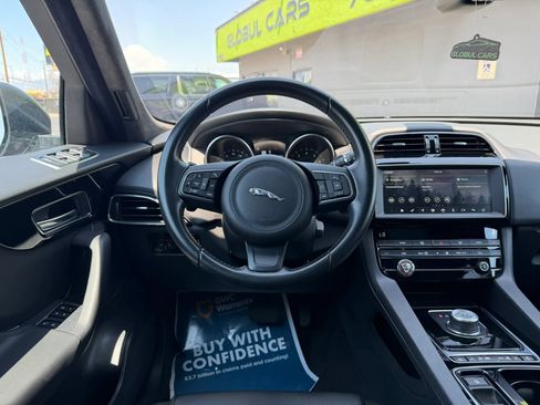 Used 2020 Jaguar F-PACE Premium AWD/4WD image 22