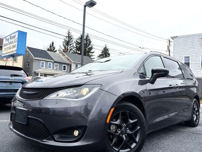 Used 2019 Chrysler Pacifica Touring-L Plus w/ S Appearance Package
