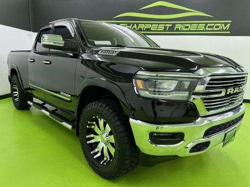 Used 2019 RAM 1500 Laramie AWD/4WD image 2