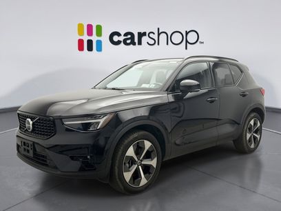 Used 2025 Volvo XC40 B5 Plus