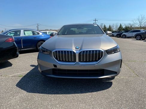 New 2026 BMW 530i xDrive AWD/4WD image 2