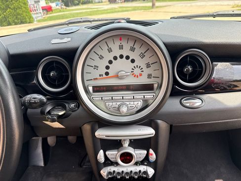Used 2009 MINI Cooper Clubman Hardtop FWD image 12