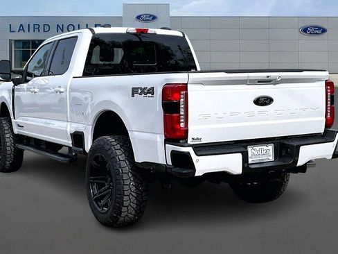 New 2026 Ford F250 Lariat w/ Black Appearance Package AWD/4WD image 3