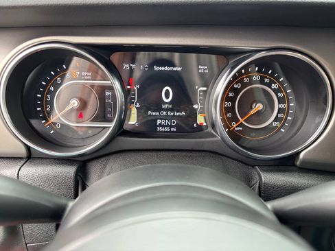 Used 2021 Jeep Wrangler Sport AWD/4WD image 29