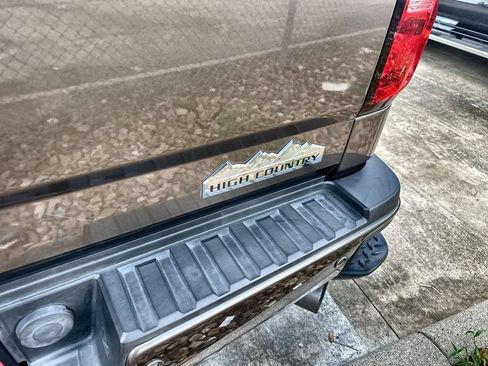 Used 2015 Chevrolet Silverado 2500 High Country w/ Duramax Plus Package AWD/4WD image 6