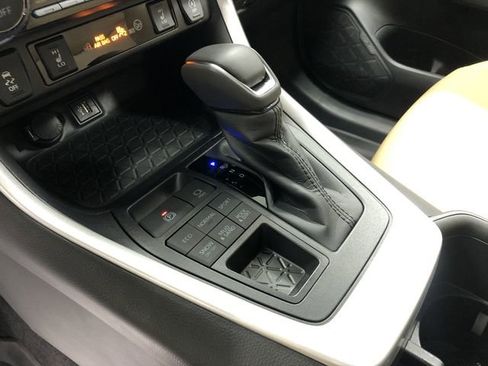Used 2025 Toyota RAV4 XLE Premium w/ Weather Package AWD/4WD image 26
