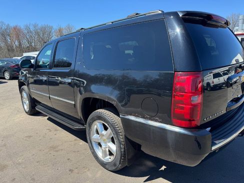 Used 2012 Chevrolet Suburban LTZ image 10