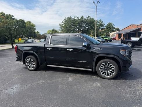 Used 2025 GMC Sierra 1500 Denali Ultimate AWD/4WD image 2