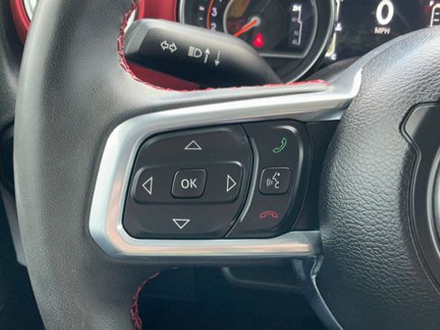 Used 2023 Jeep Gladiator Rubicon w/ LED Lighting Group AWD/4WD image 12