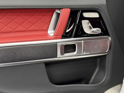 Used 2024 Mercedes-Benz G 550 image 19