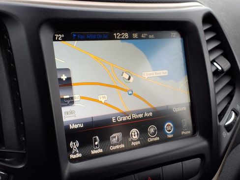 Used 2014 Jeep Cherokee Limited image 16