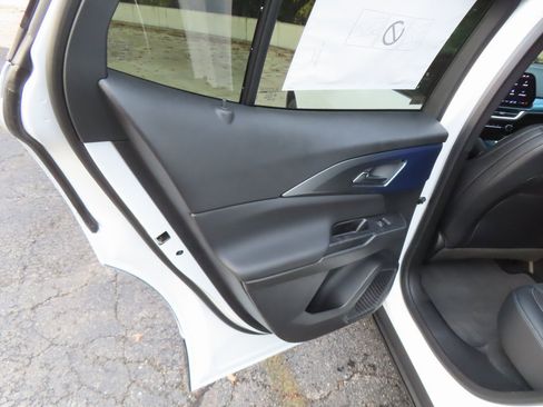 New 2026 Chevrolet Equinox EV LT w/ Convenience Package II image 26