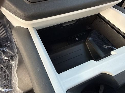 Used 2025 Land Rover Defender 110 S image 26