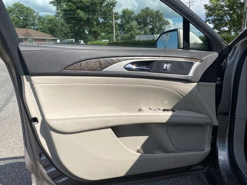 Used 2018 Lincoln MKZ Select w/ Select Plus Package AWD/4WD image 15