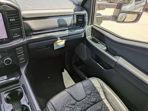 New 2026 Ford F250 Lariat w/ Black Appearance Package AWD/4WD image 28