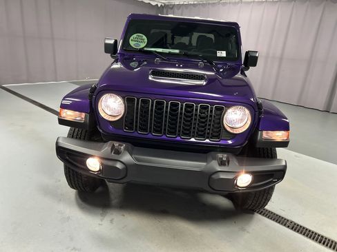 New 2026 Jeep Gladiator Sport image 2