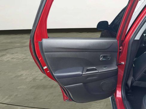 Used 2015 Mitsubishi Outlander Sport SE image 12