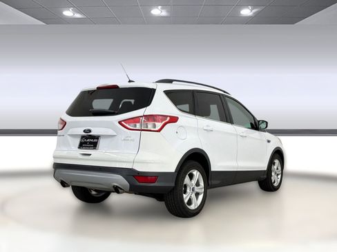 Used 2015 Ford Escape SE w/ Equipment Group 201A FWD image 9