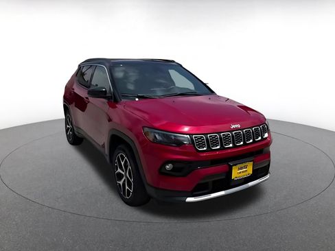 Used 2025 Jeep Compass Limited AWD/4WD image 16