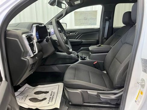 New 2025 GMC Canyon Elevation w/ Convenience Package image 4