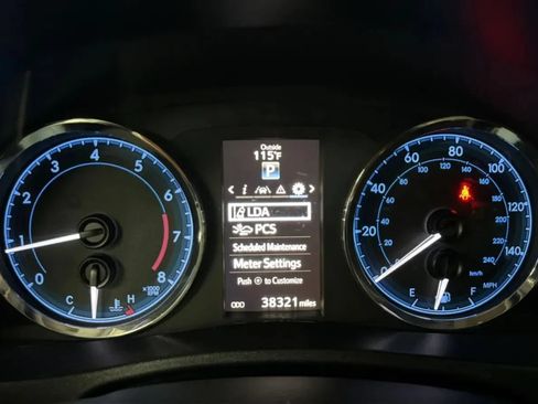 Used 2017 Toyota Corolla SE w/ Body Protection Package FWD image 11