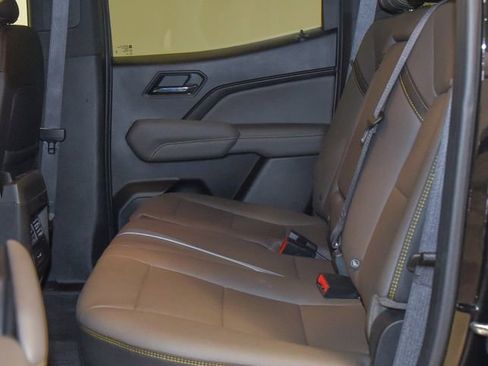 Used 2023 Chevrolet Colorado ZR2 w/ ZR2 Convenience Package III AWD/4WD image 6