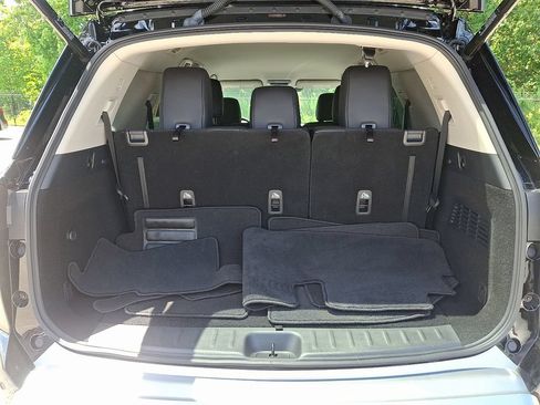 Used 2024 Nissan Pathfinder SL AWD/4WD image 31