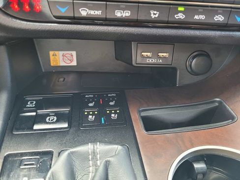 Used 2022 Lexus RX 450h AWD w/ Premium Package image 26
