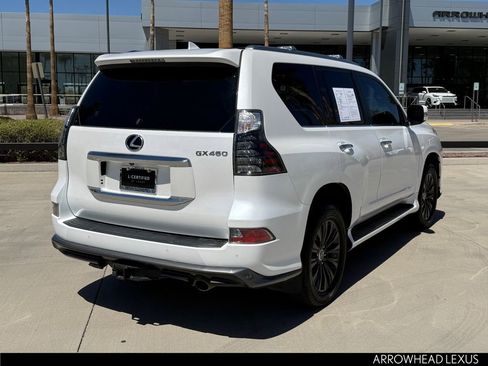 Used 2023 Lexus GX 460 Premium w/ Accessory Package image 8