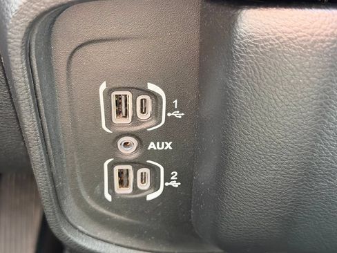 Used 2021 RAM 1500 Big Horn AWD/4WD image 20