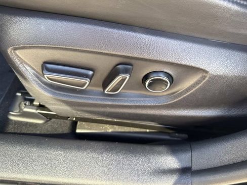 Used 2017 Toyota Prius Prime Advanced image 27