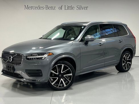 Used 2020 Volvo XC90 T6 Momentum w/ Protection Package image 1