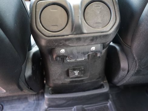 Used 2021 Jeep Wrangler Unlimited Rubicon AWD/4WD image 21