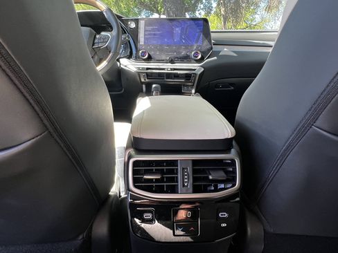 Used 2024 Lexus RX 350 Premium w/ Convenience Package image 37