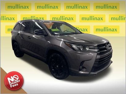 Used 2019 Toyota Highlander SE