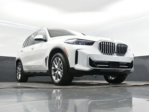 Used 2026 BMW X5 sDrive40i w/ Parking Assistance Package RWD image 42