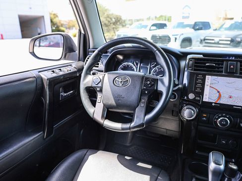 Certified 2020 Toyota 4Runner TRD Off-Road Premium w/ Moonroof Package AWD/4WD image 5