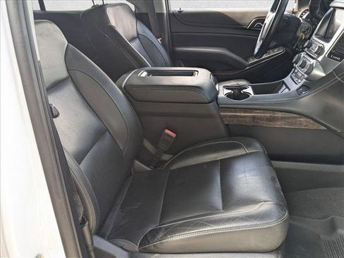 Used 2020 Chevrolet Suburban LT AWD/4WD image 19