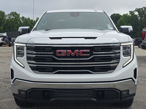Used 2023 GMC Sierra 1500 SLT w/ SLT Premium Package AWD/4WD image 8