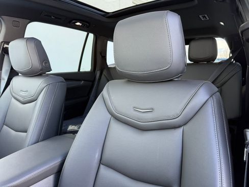 New 2025 Cadillac XT6 Luxury image 13
