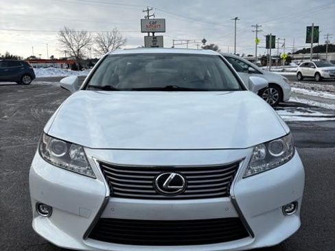 Used 2014 Lexus ES 350 w/ Luxury Package image 2