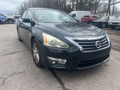 Used 2015 Nissan Altima 2.5 SL w/ Technology Package